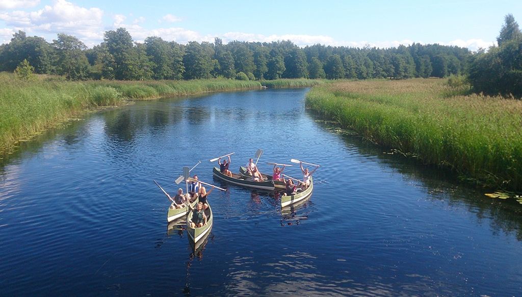 Piknikuga kanuumatk kahele Audru jõel