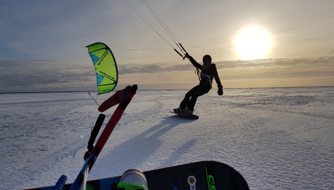 Lumesurf selgeks Eesti erinevates paikades Surf Centeri abiga